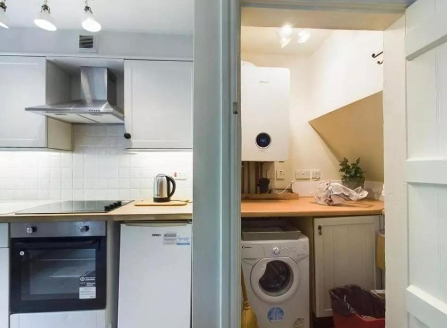 Cosy cottage with stream views in Matlock House in Matlock