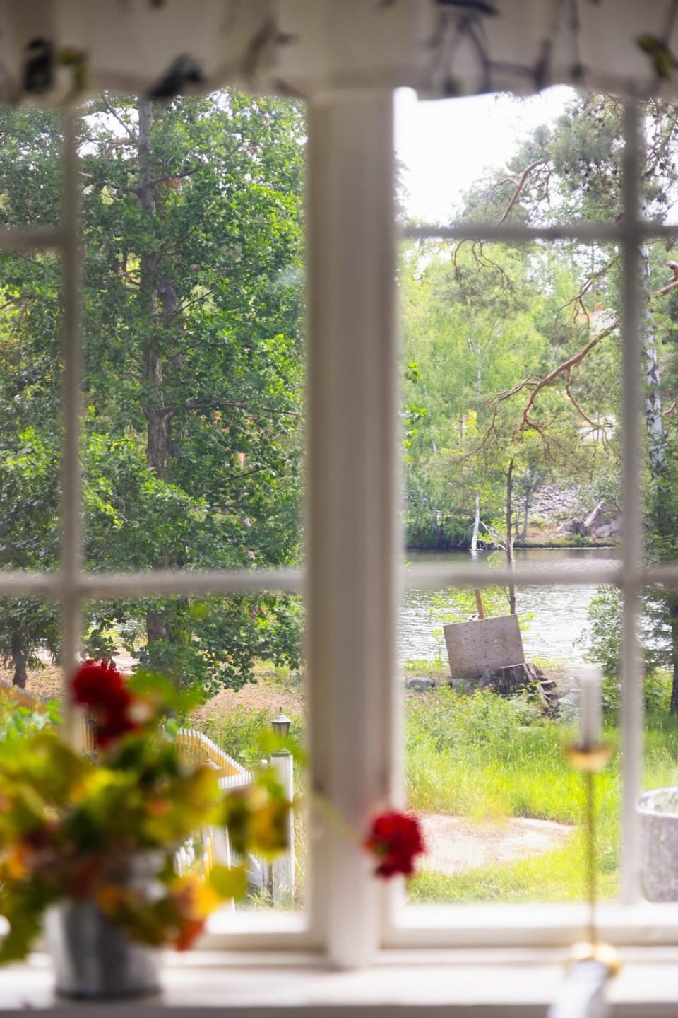Peaceful lake house with private spa & sauna Villa in Stockholm County