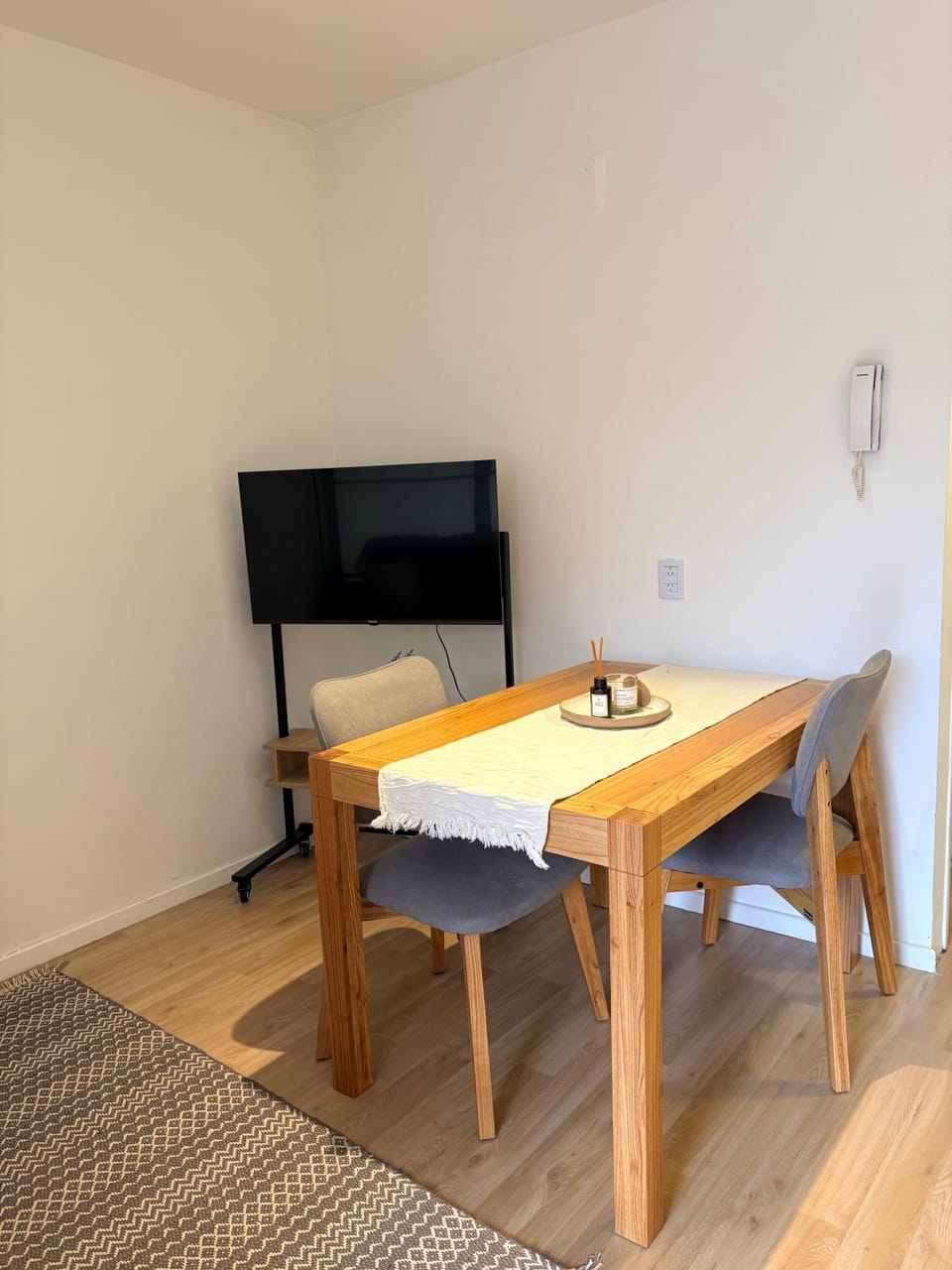 TV and multimedia, Dining area