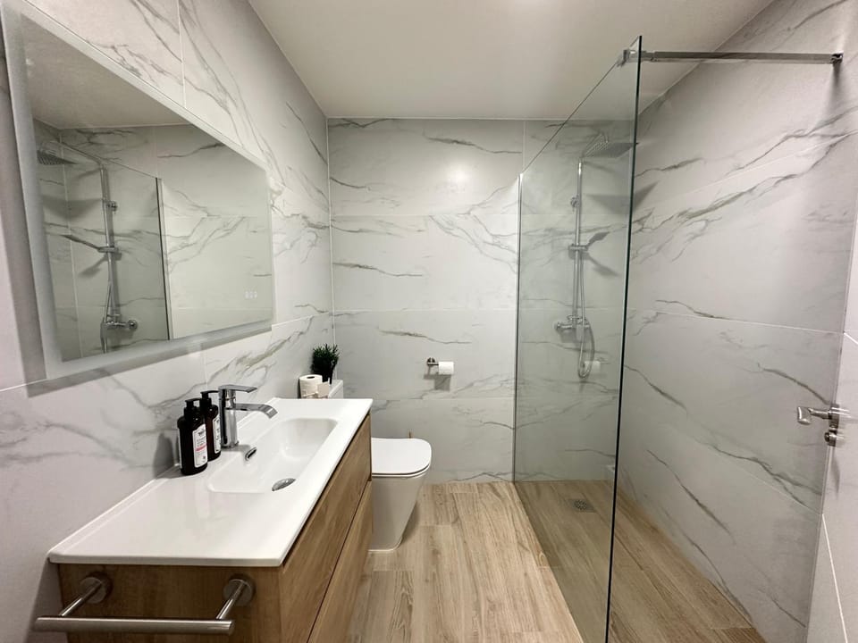 Shower, Bathroom