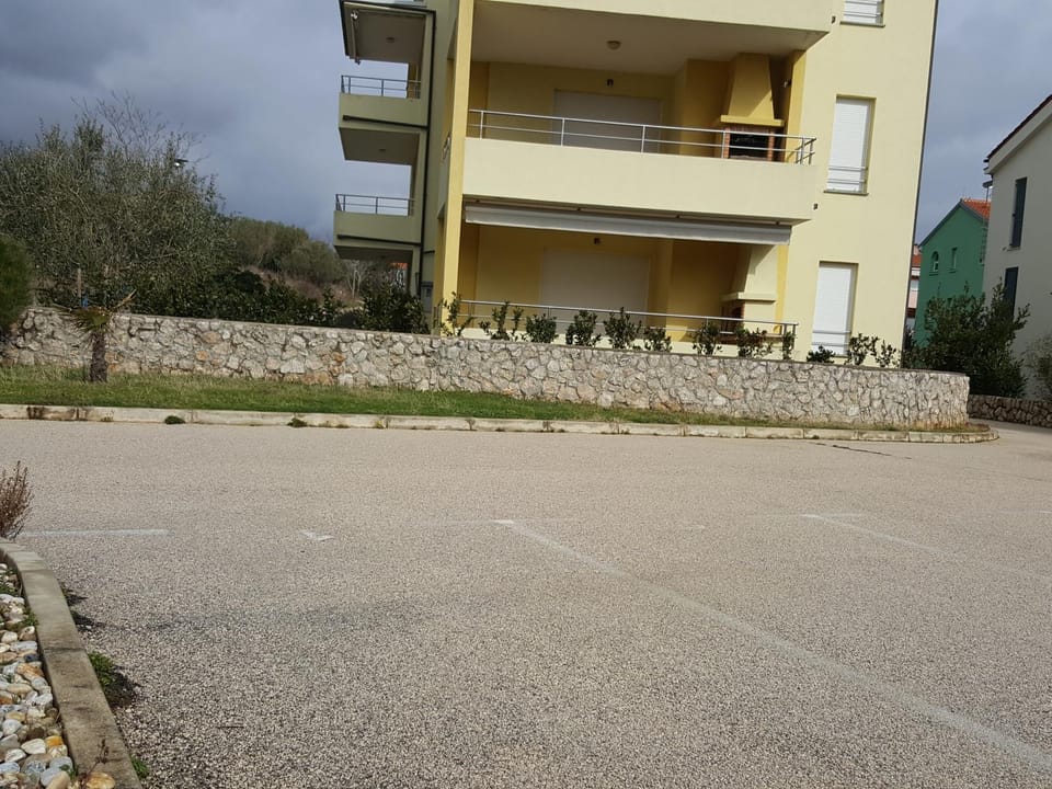Garden, Balcony/Terrace, Street view, Area and facilities