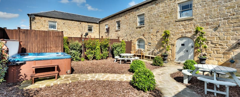 Oakerthorpe Holiday Village Farm Stay in Amber Valley