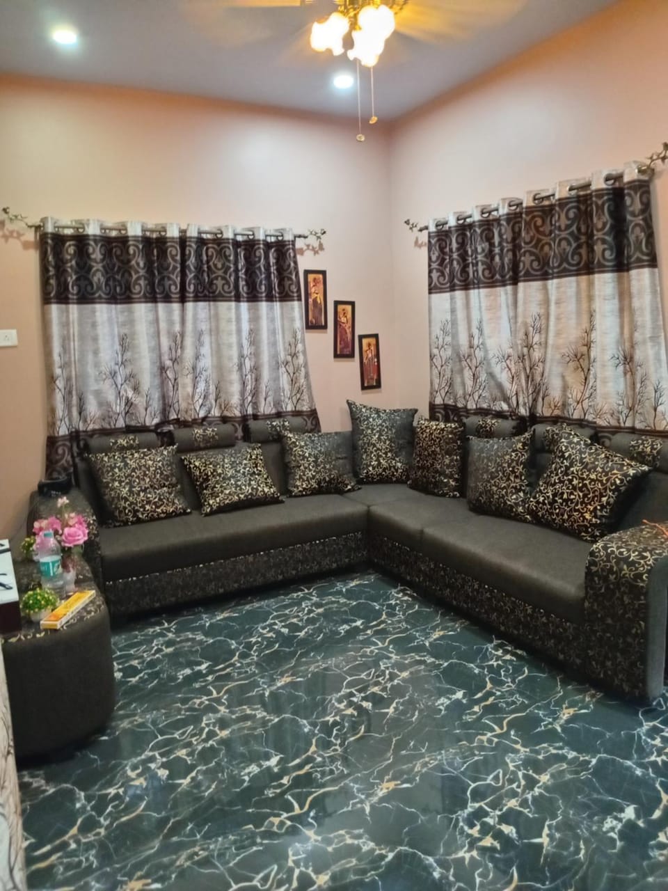 Living room, Seating area
