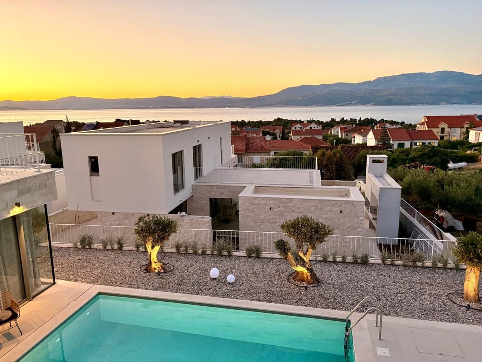 Villa Oasis mit Meerblick Villa in Split-Dalmatia County