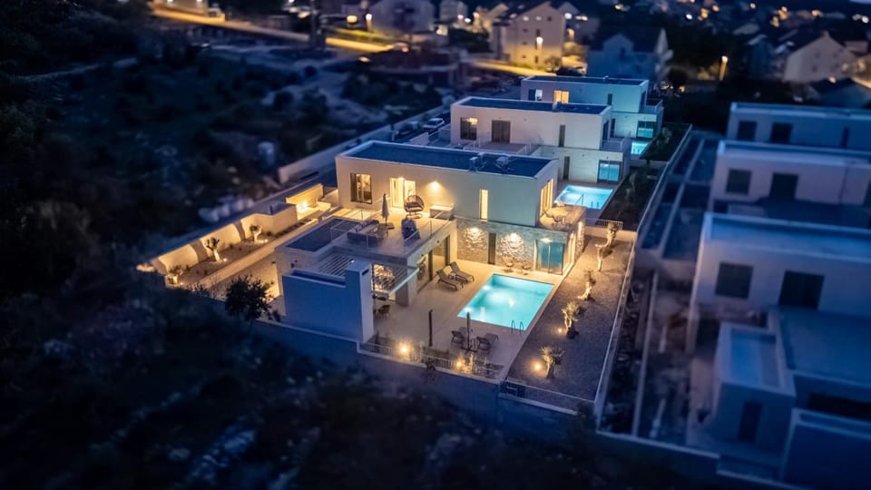 Villa Oasis mit Meerblick Villa in Split-Dalmatia County
