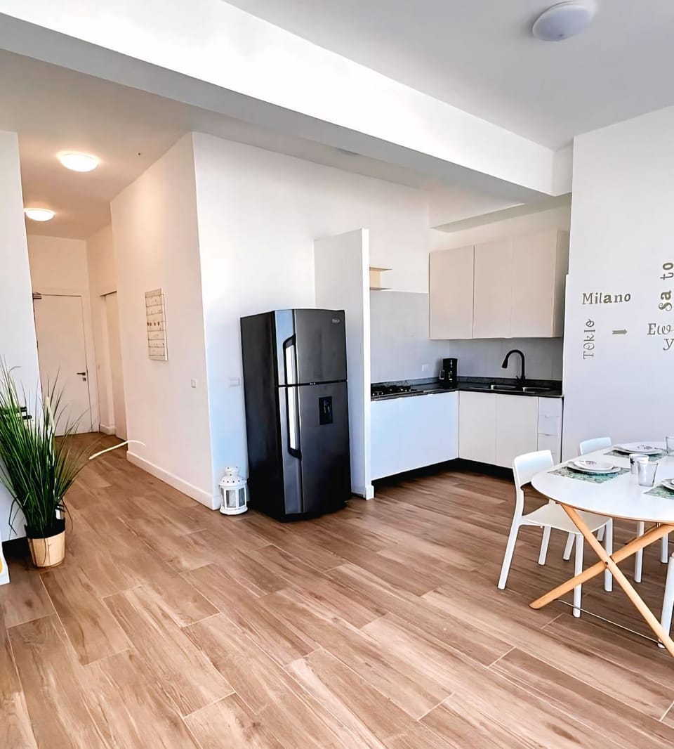Kitchen or kitchenette, Dining area, pet friendly