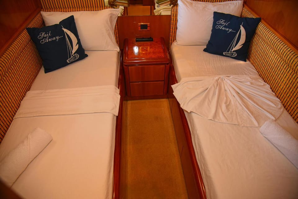 Gökçe1Yacht Docked boat in Muğla Province