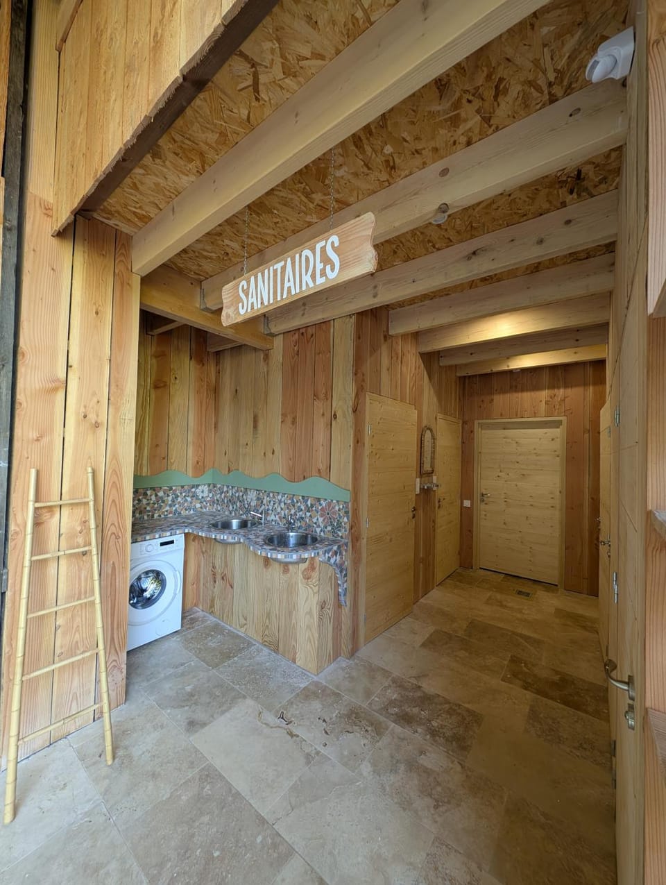 Éco-camping Le Bois de Cussac Campground/ 
RV Resort in Nouvelle-Aquitaine