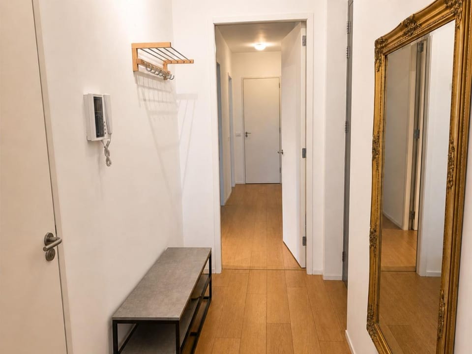 Cozy Zuidas Room 10m from Airport Bed and Breakfast in Amsterdam