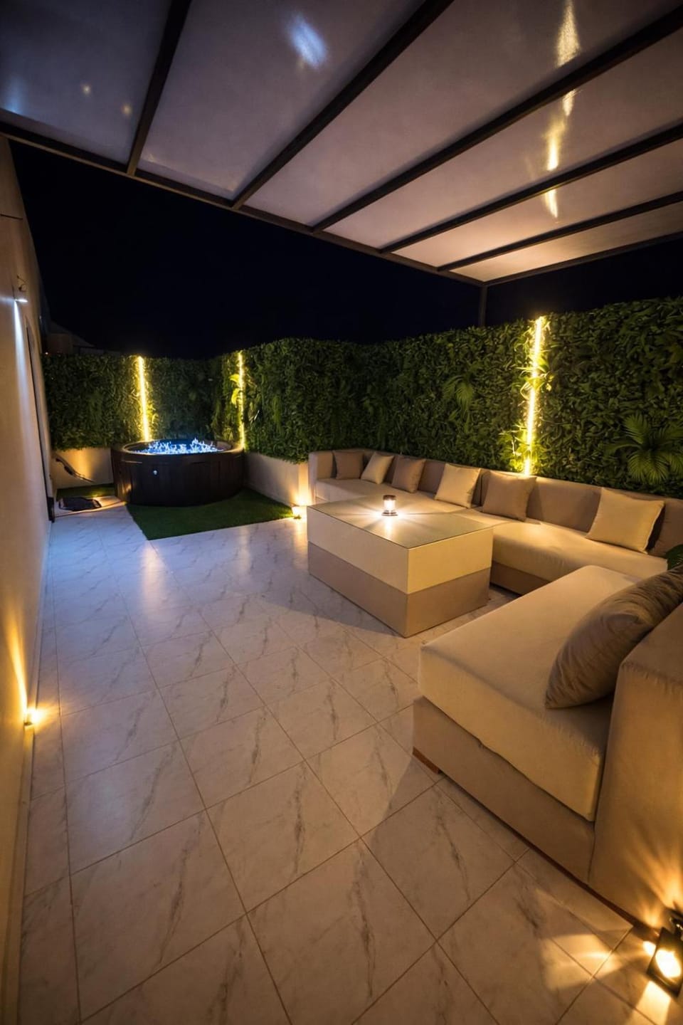 Golden Studio with Hot Tub Terrace Apartment in Marrakesh
