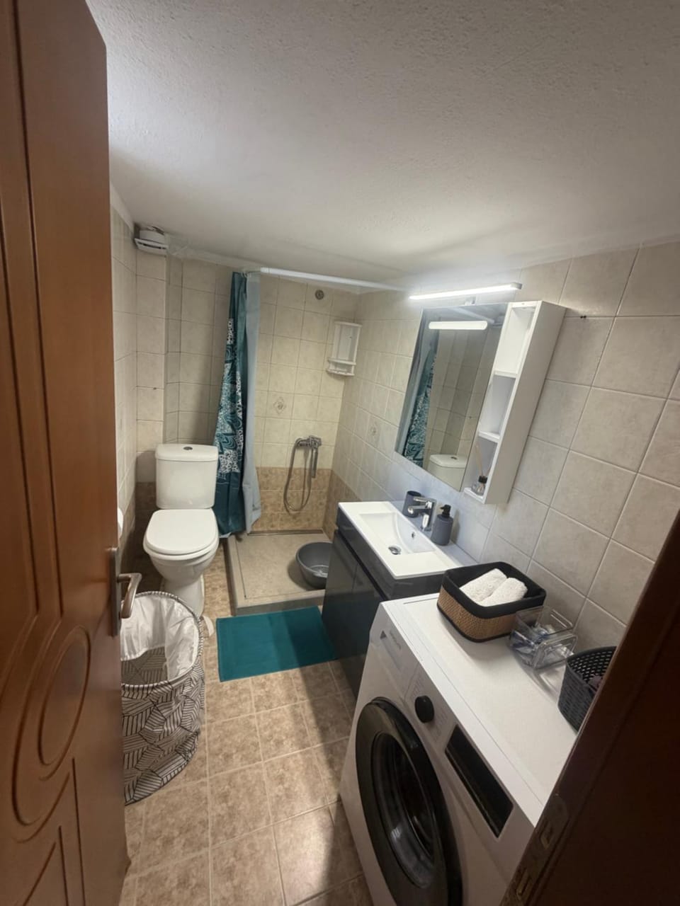 Toilet, Bathroom, washing machine