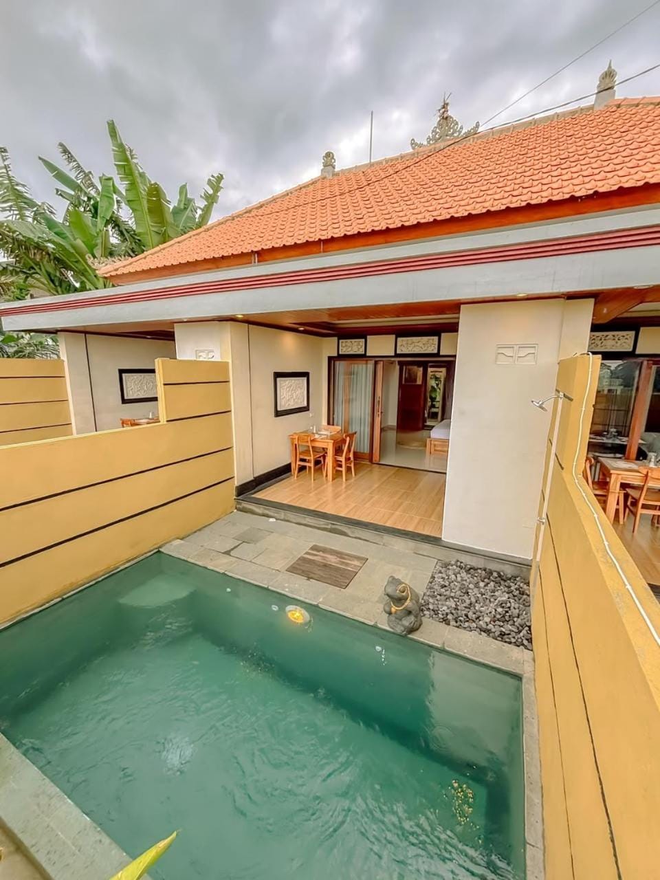 Private Pool Villa 1BR with Kitchen & Dining Villa in Tampaksiring