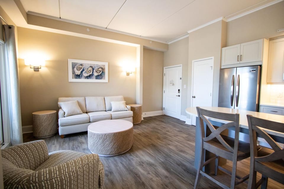 #228 Ballou Skies - Condo The Bask at Harborview Apartment in Morehead City
