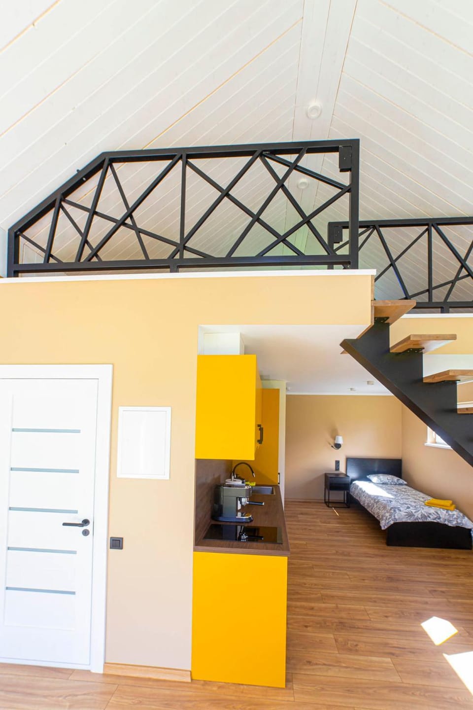 Bed, Kitchen or kitchenette