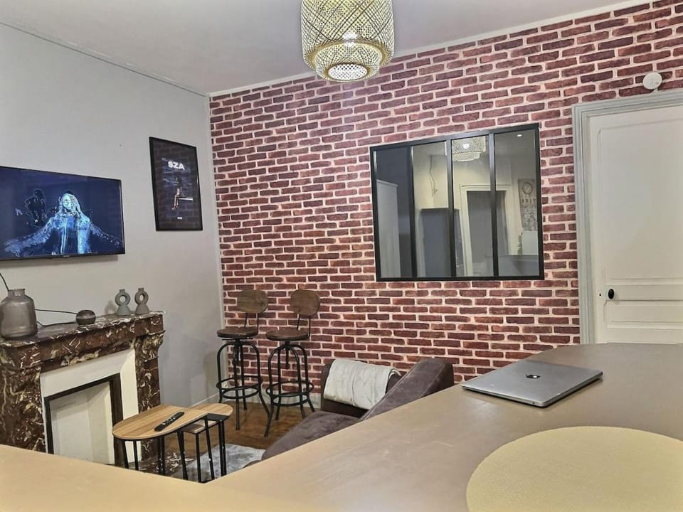 Appartement proche de Paris, très bien situé idéal pour les professionnels les couples et les familles Apartment in Montrouge