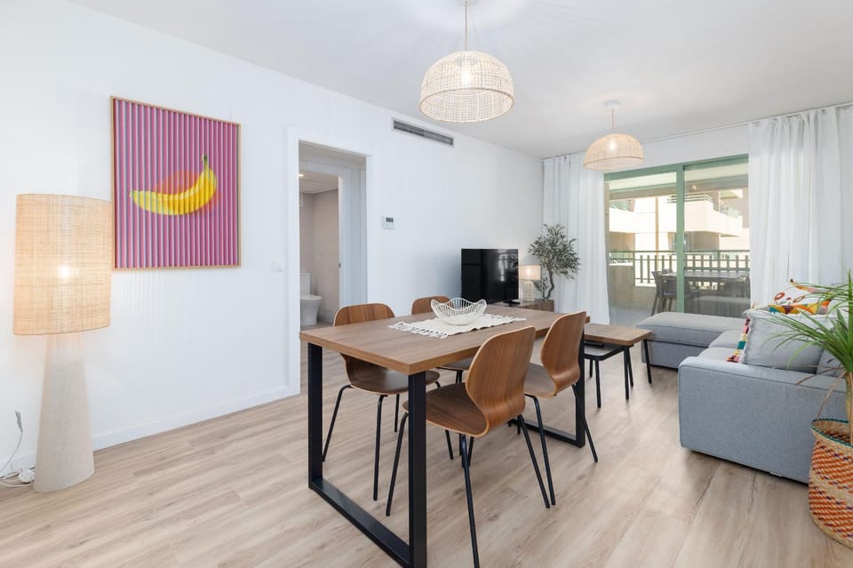 TV and multimedia, Dining area