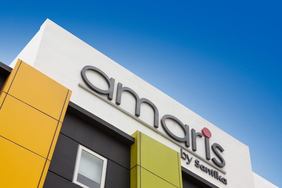 Day, Property logo or sign
