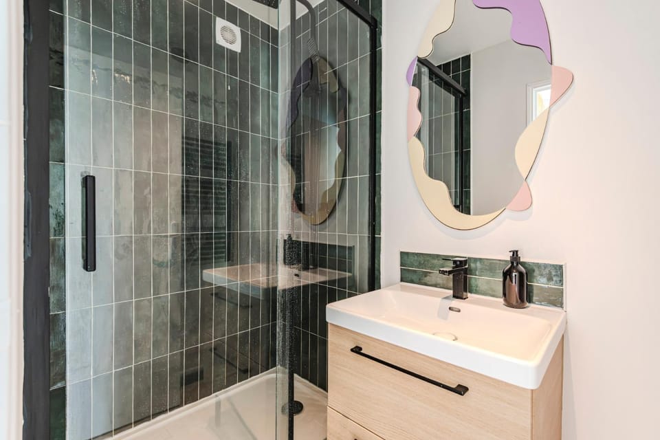 Shower, Bathroom