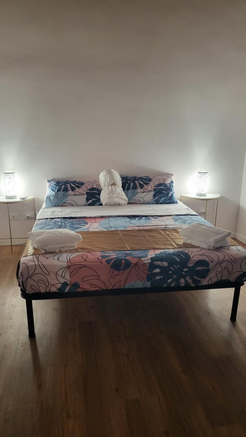 Bed, Photo of the whole room, Bedroom, furniture, furniture, towels