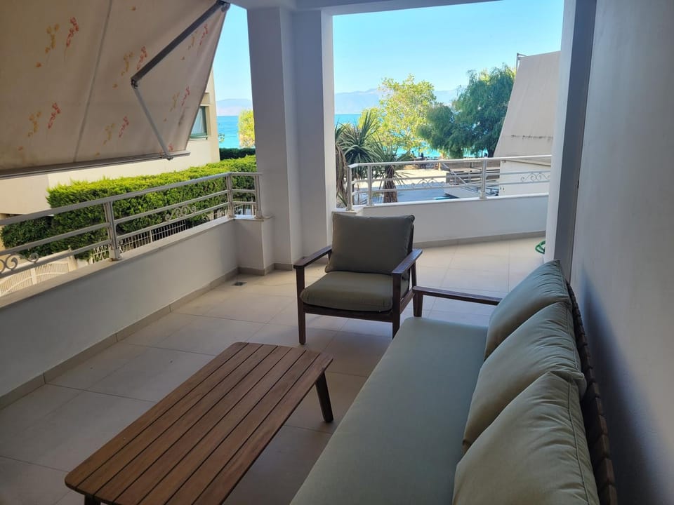 Anthi Seafront Apartment Apartment in Peloponnese Region