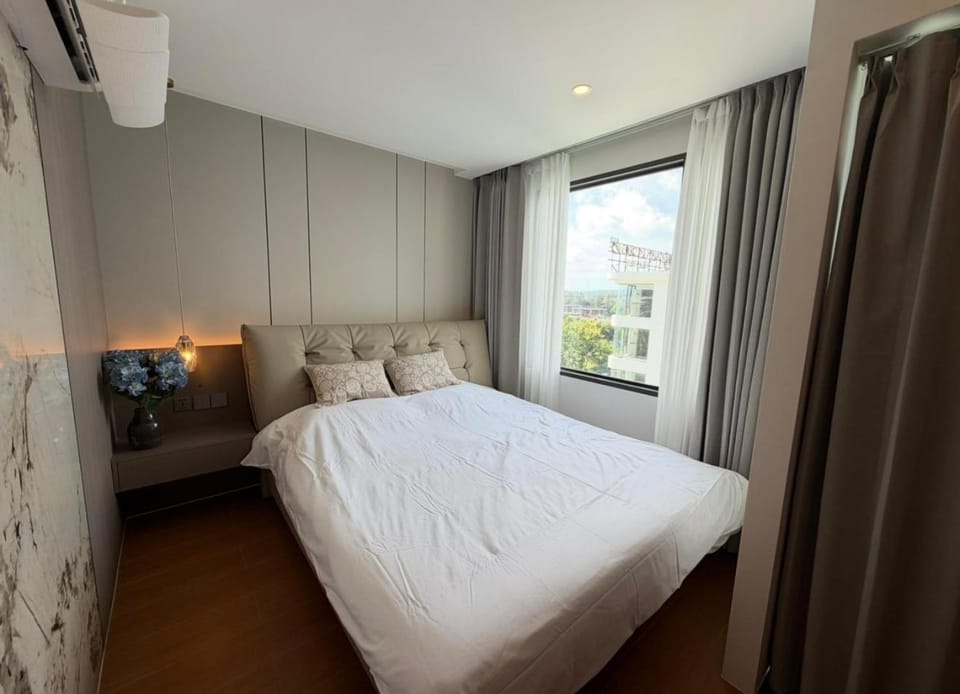 Bed, View (from property/room), Bedroom, air conditioner