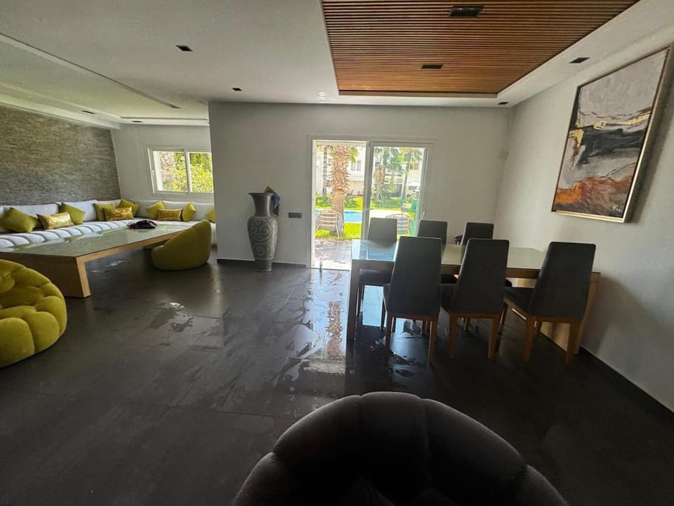 Villa Triplex avec piscine proche de la mer Villa in Rabat-Salé-Kénitra