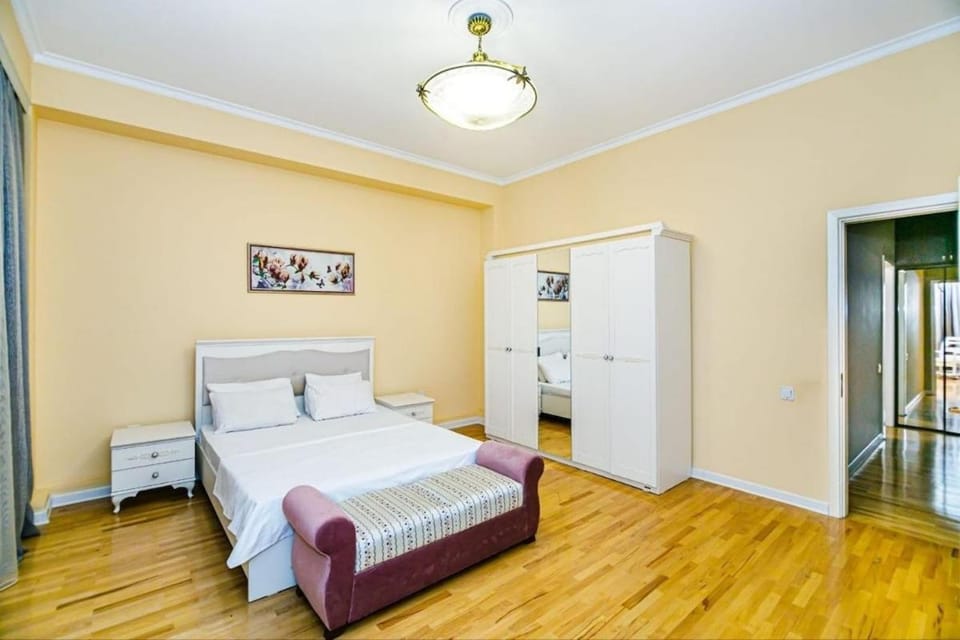 Miras Grand Suite 3-Bedroom Premium Stay Apartment in Baku
