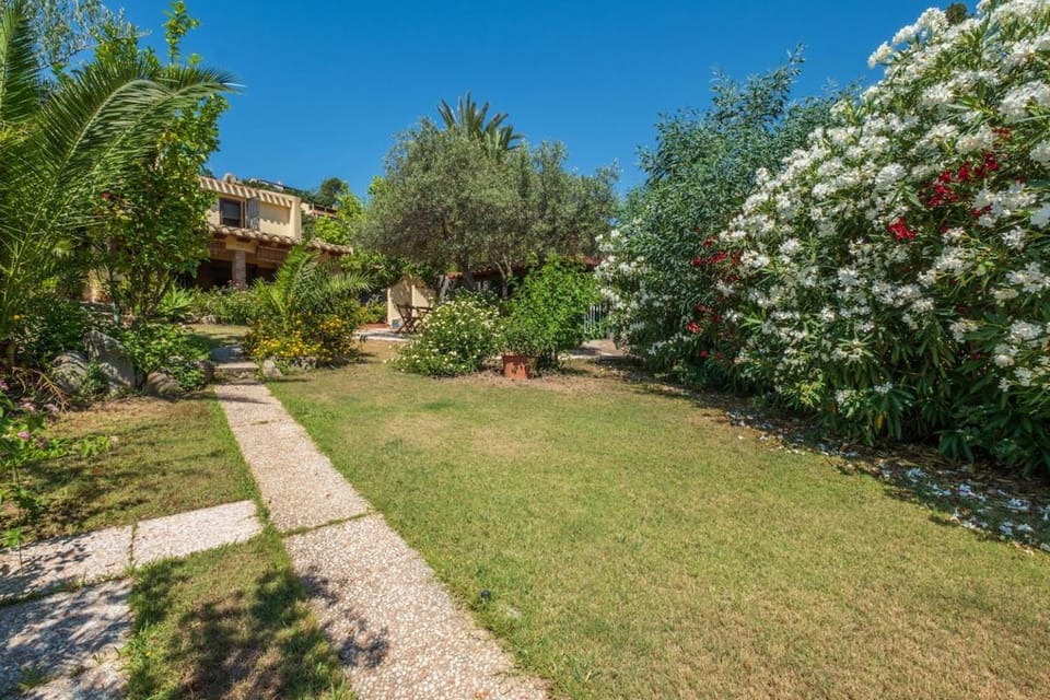 Ampia e Accessoriata-Private garden - 500 meters from the beach Apartment in Costa Rei