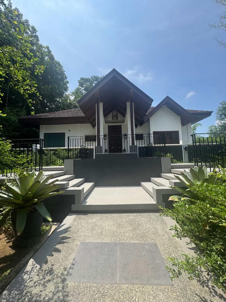 The Villa at Mertolas Bed and Breakfast in Calabarzon