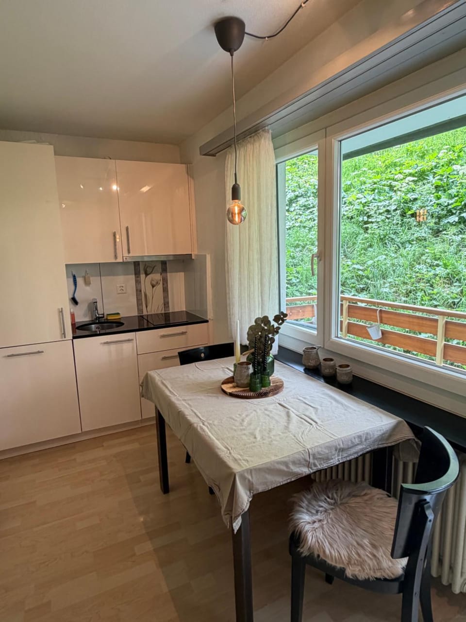 Restaurant/places to eat, kitchen