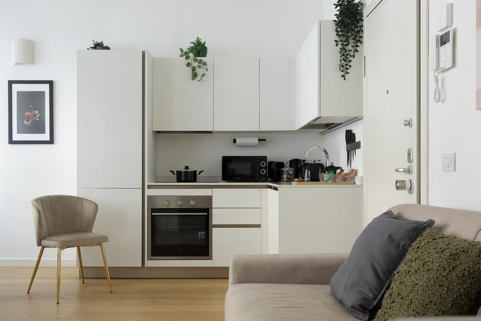 Executive Suite Nirone 8 2BR 2Bath Apartment in Milan
