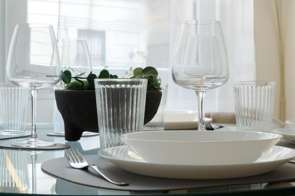 Executive Suite Nirone 8 2BR 2Bath Apartment in Milan