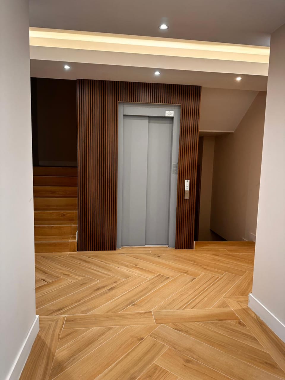 Cozy Central Home & Free Private Parking Apartment in Craiova