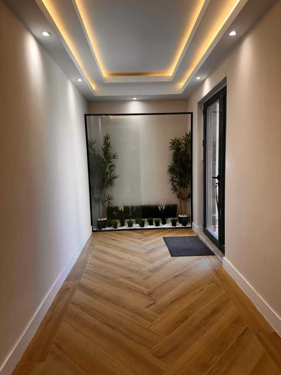Cozy Central Home & Free Private Parking Apartment in Craiova