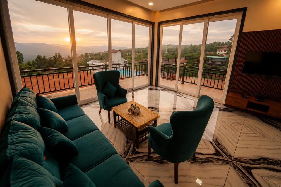 Communal lounge/ TV room, Natural landscape, View (from property/room), Living room, Seating area, Evening entertainment, Mountain view