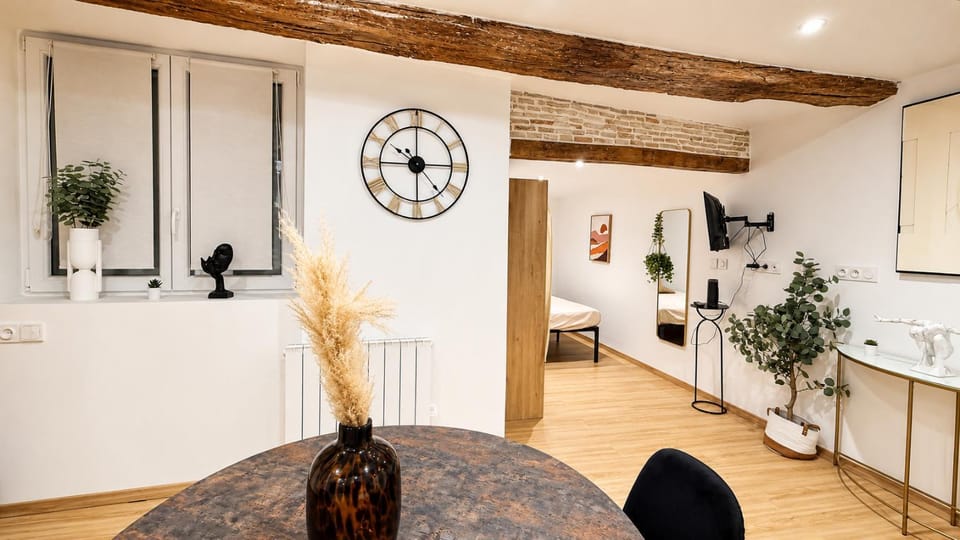 L'Adresse Mâconnaise Central - 2pers - Calme Apartment in Bourgogne-Franche-Comté