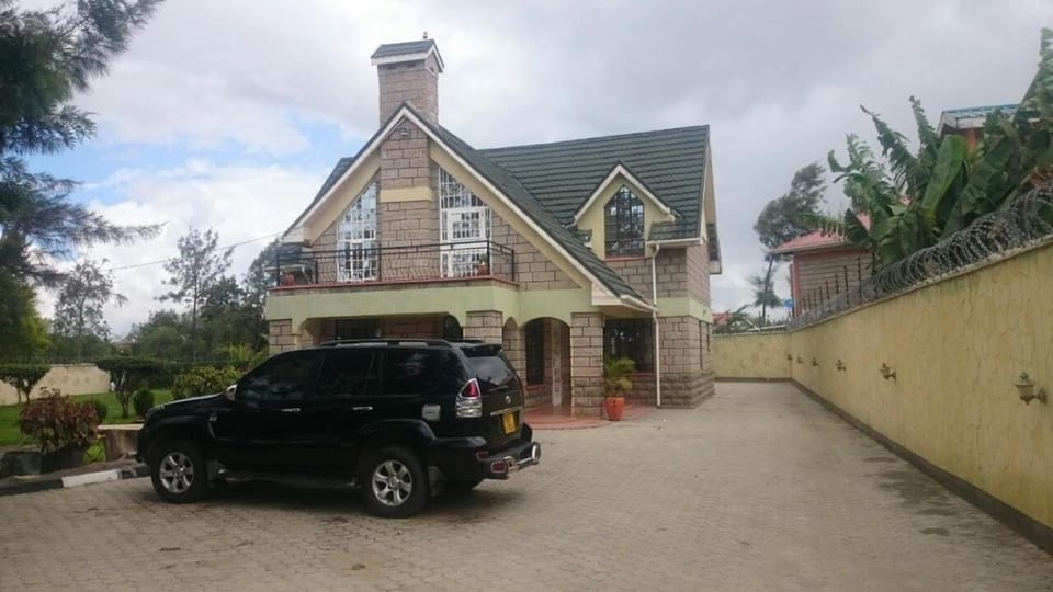 Mutabari's Home House in Kenya