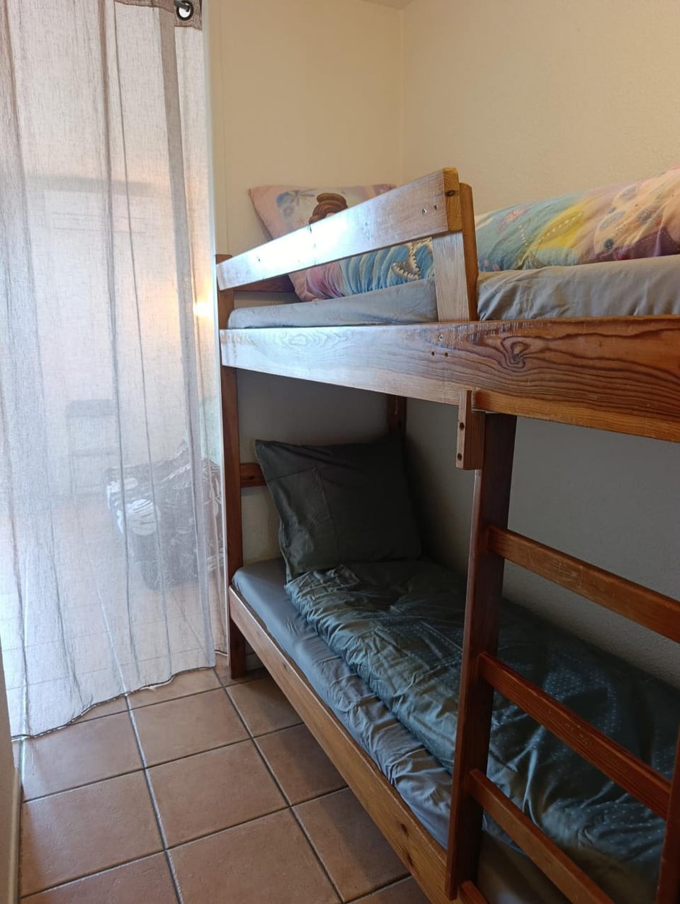 Bed, Night, bunk bed