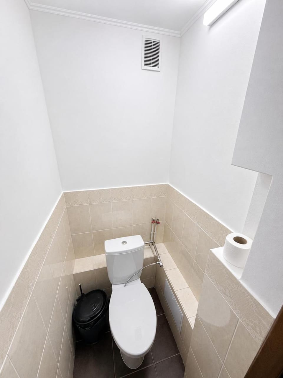 Toilet, Bathroom, Photo of the whole room, bidet