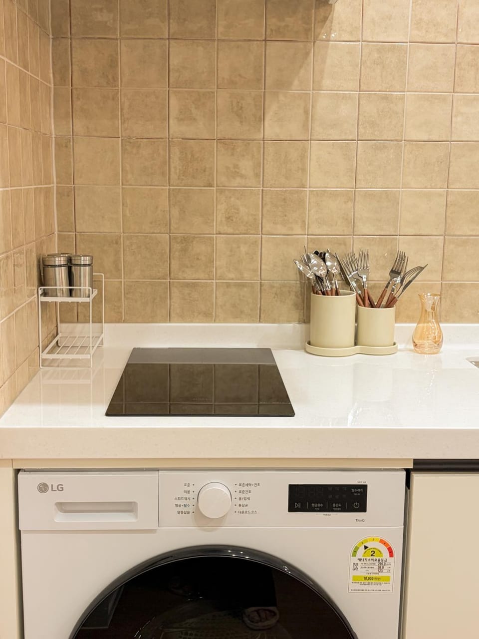 NEW- Wangsimni Stn 3 mins, Family, Tub, Baby friendly, Near Seongsu, Luggage Storage, Flat Apartment hotel in Seoul
