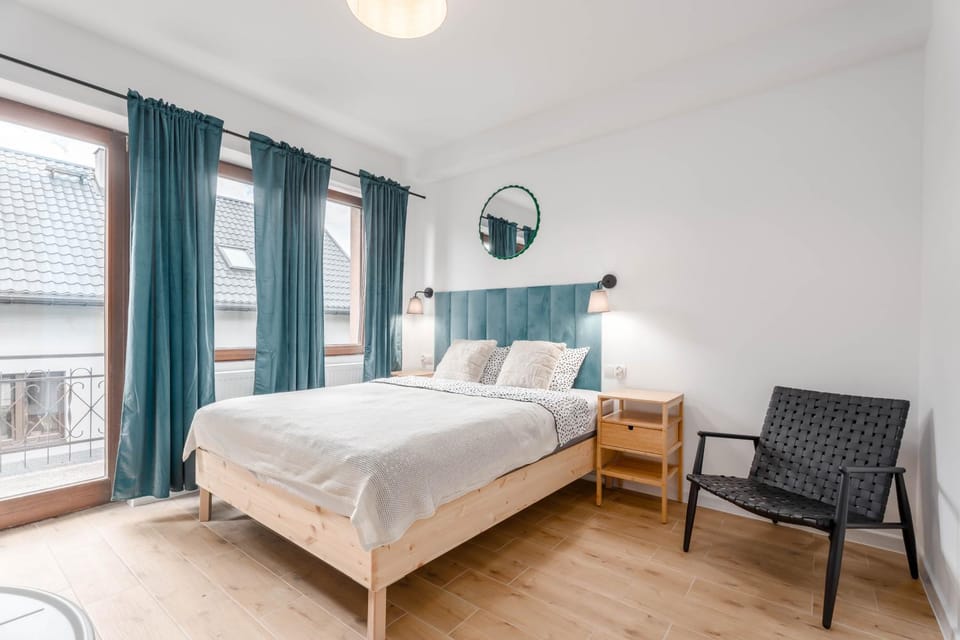 Bed, Living room