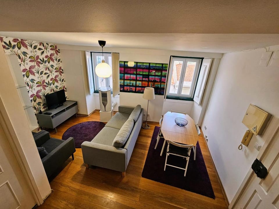 Contemporary Apartment Chiado Apartment in Lisbon