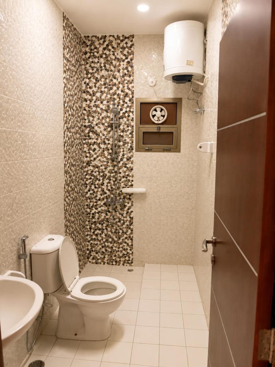 فرصة شقة في صلالة الدهاريز Apartment in Oman