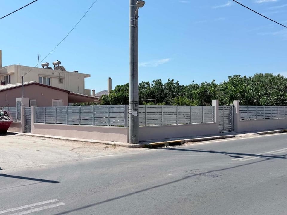 Anavissos Minimal Family House House in Decentralized Administration of Attica