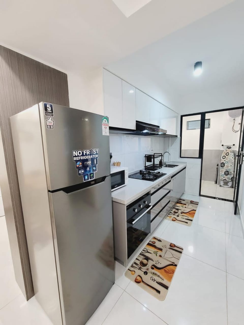 Kitchen or kitchenette, oven, stove