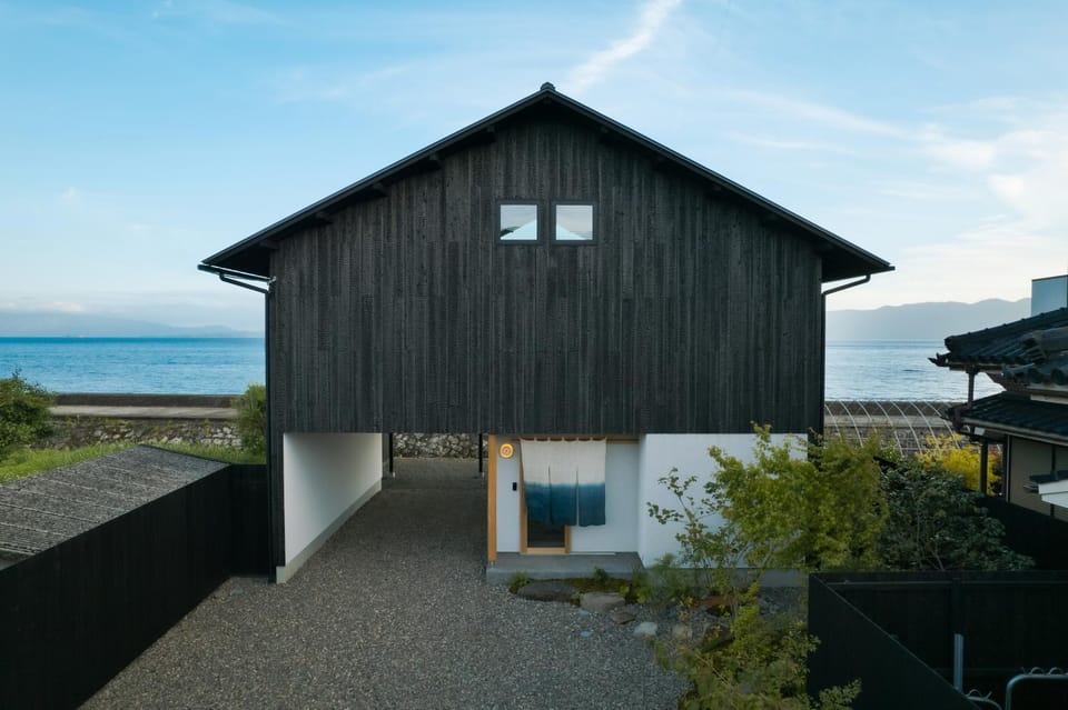 Property building, Day, Natural landscape, Garden, Sea view