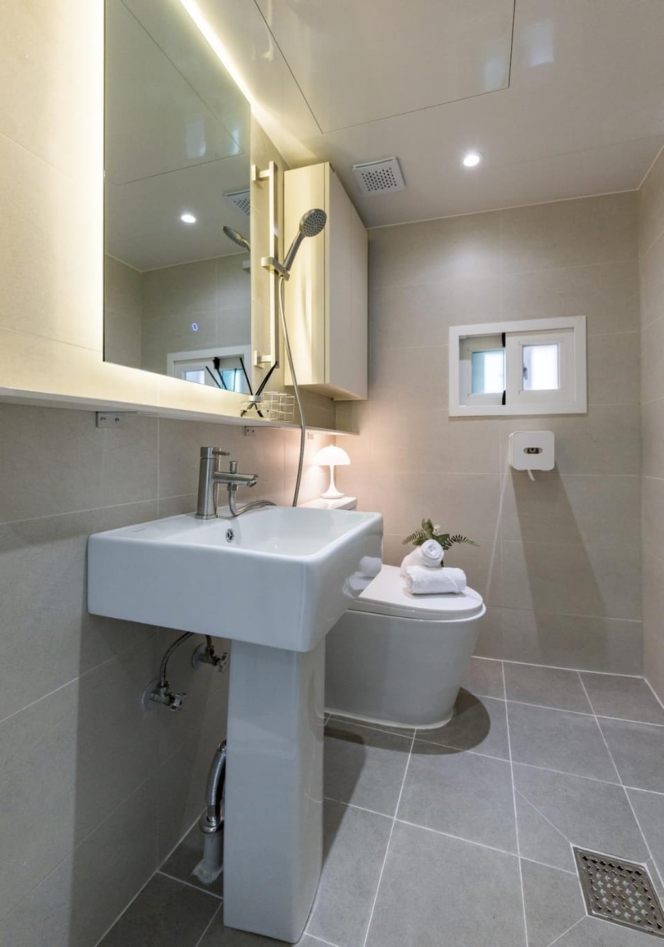 Maison Woodique Hongdae apartment 2rooms 3beds 6persons Apartment in Seoul