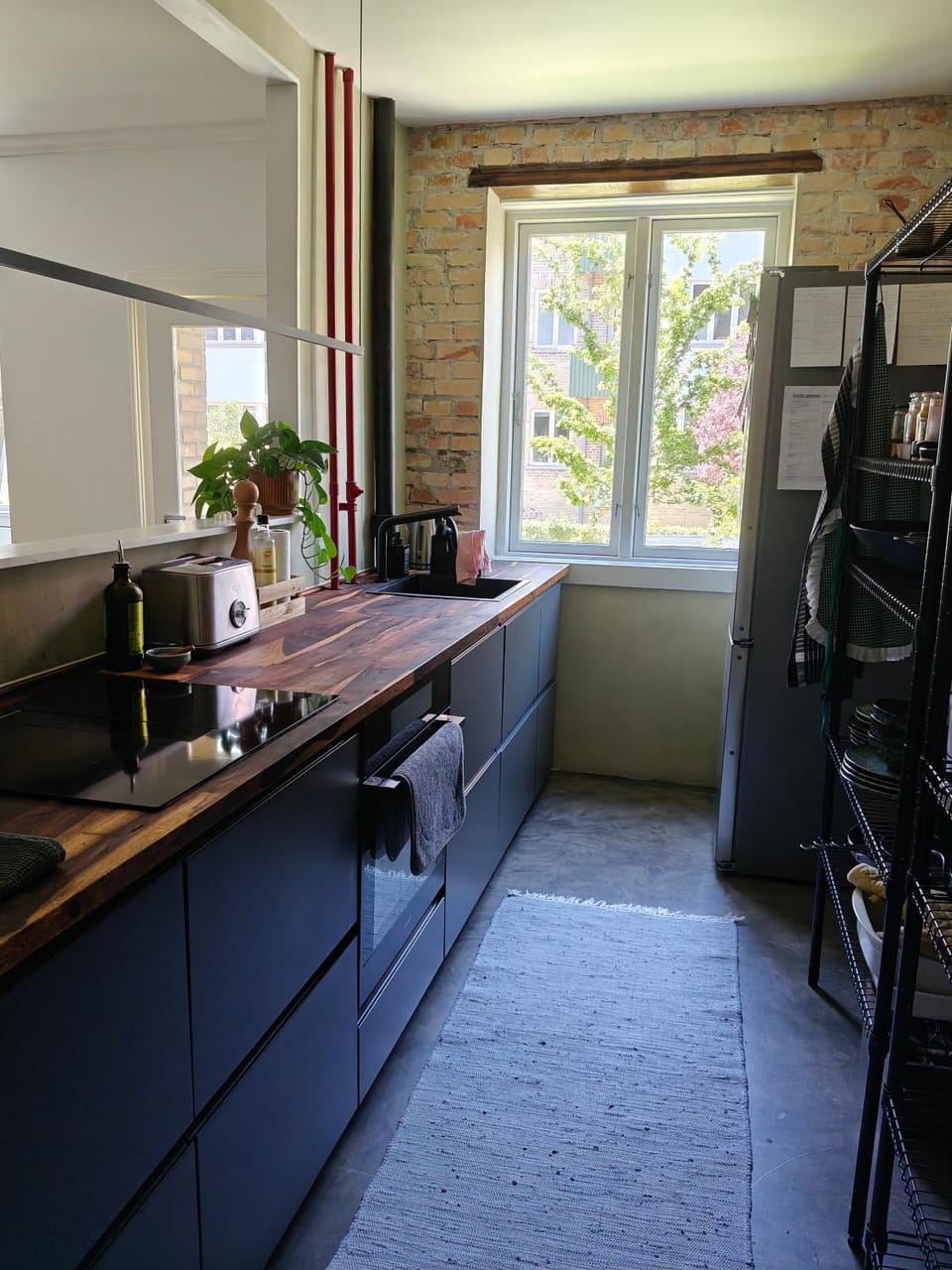 Kitchen or kitchenette