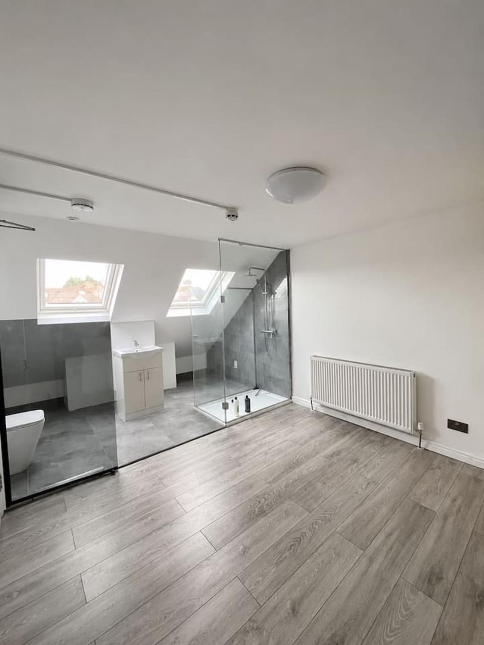 Shared House Near Greenford Station 4 Bedroom 3 Baths Apartment in Wembley