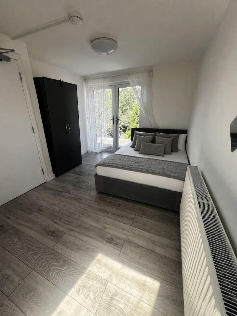 Shared House Near Greenford Station 4 Bedroom 3 Baths Apartment in Wembley